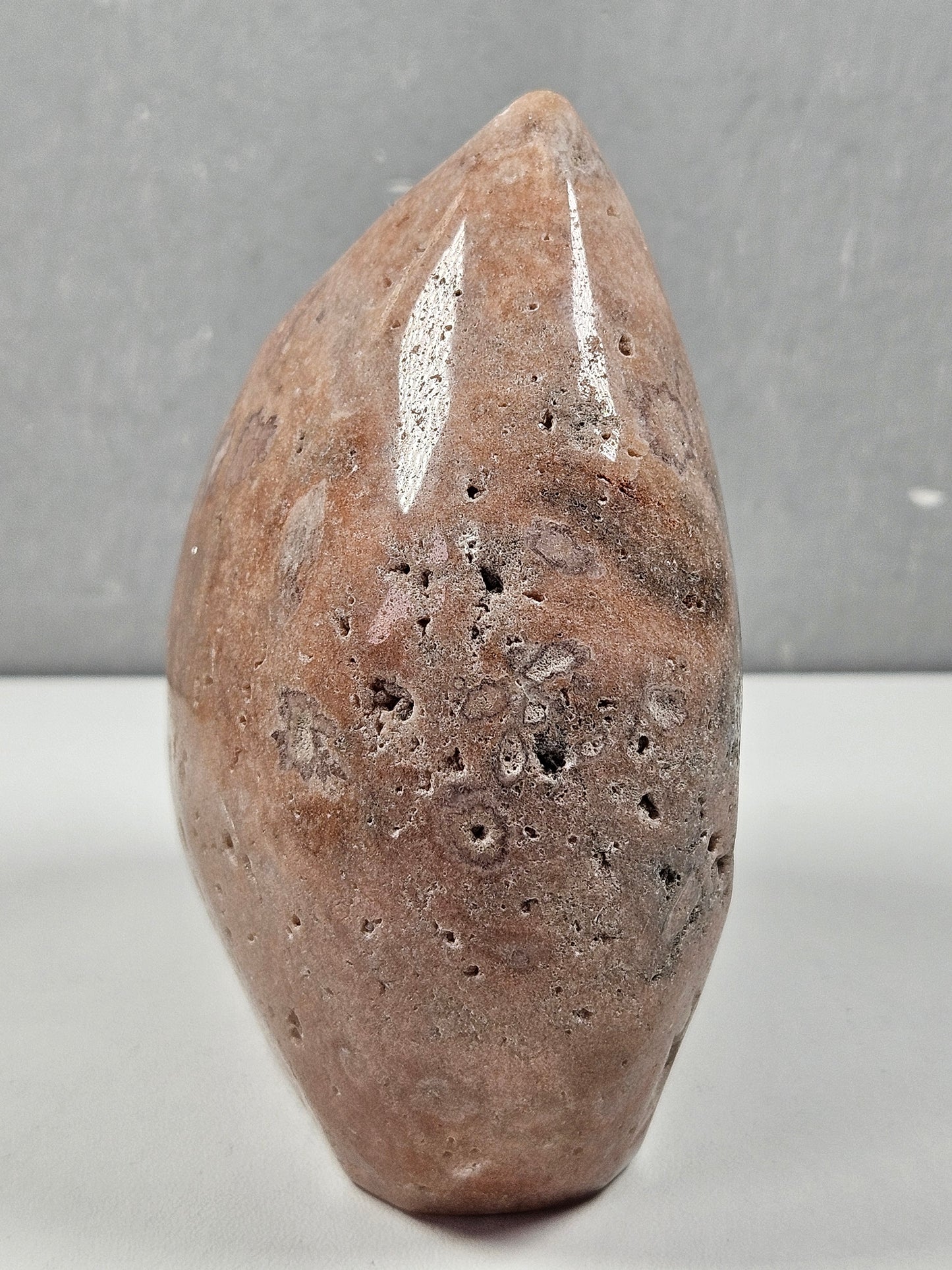 Roze amethist druppel 594 gram