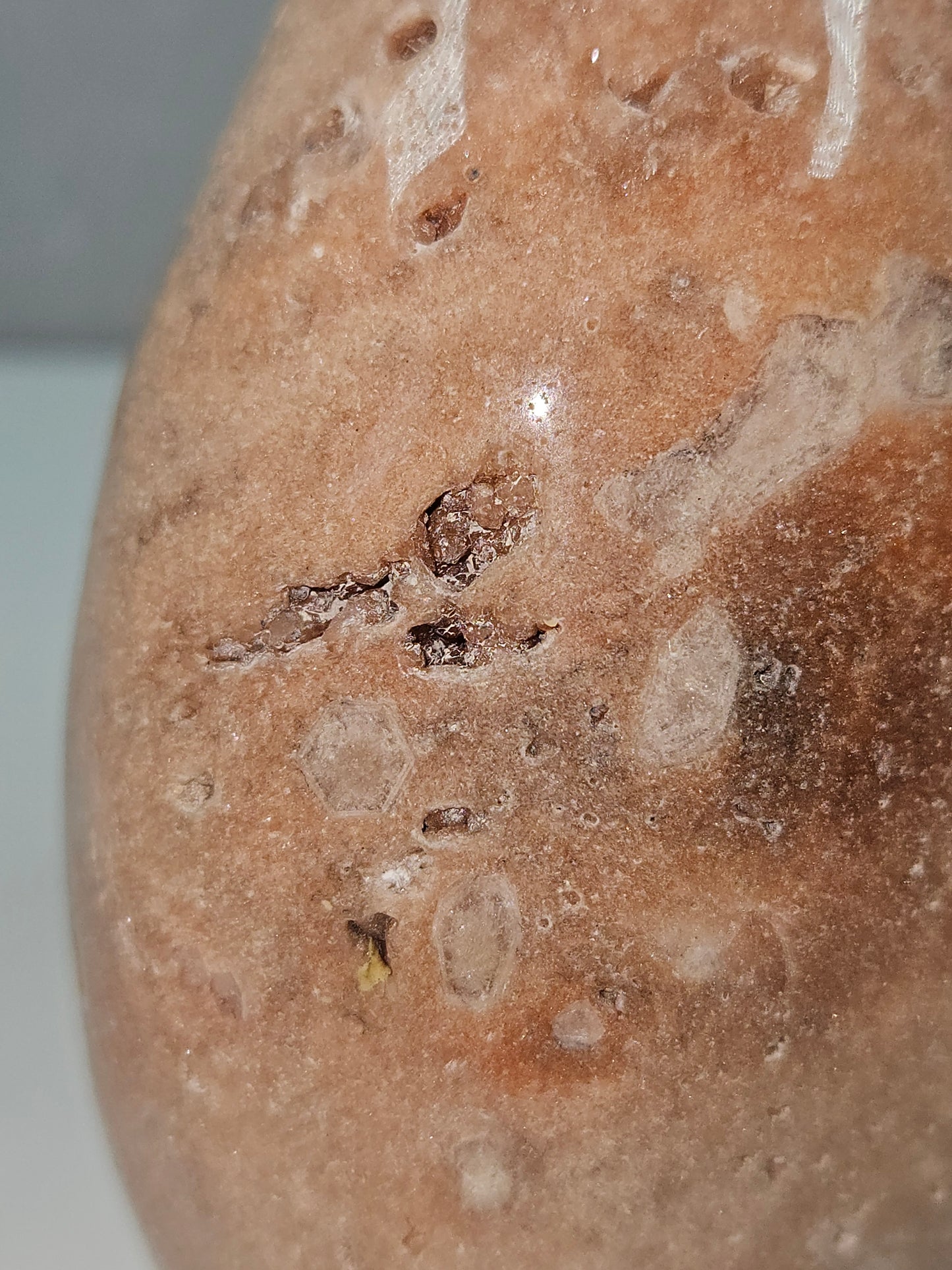 Roze amethist druppel 594 gram