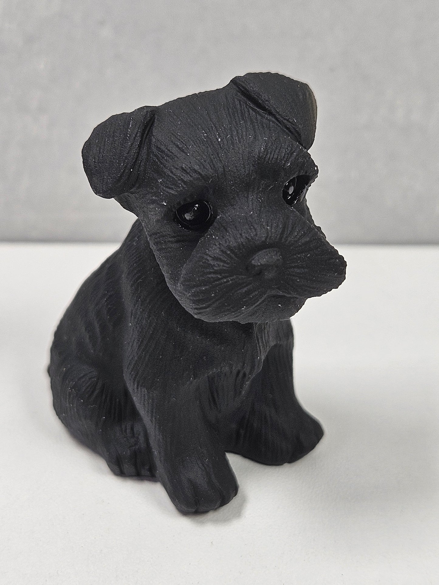 Zwarte obsidiaan Schnauzer