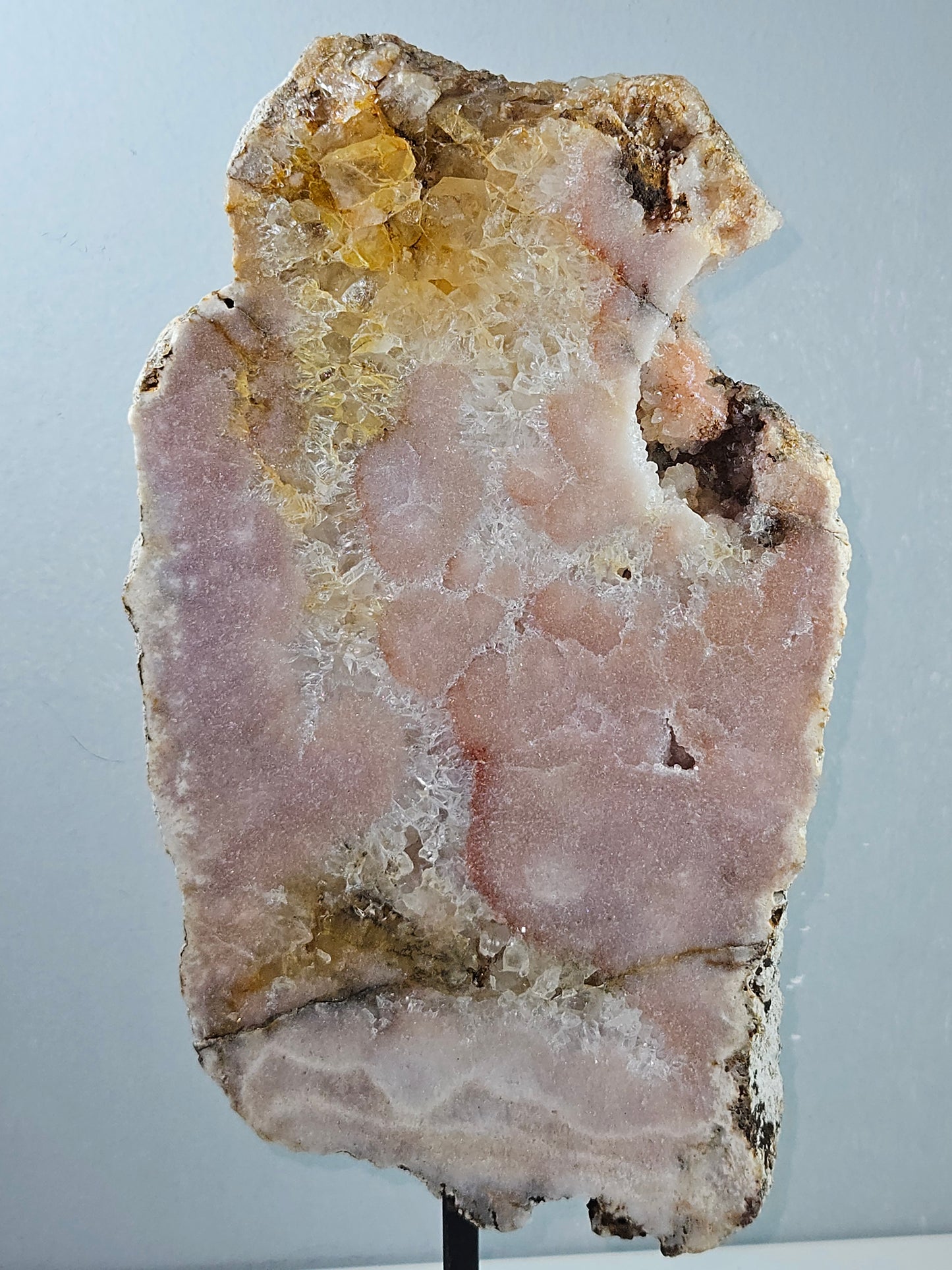 Roze amethist op standaard 1726 gram