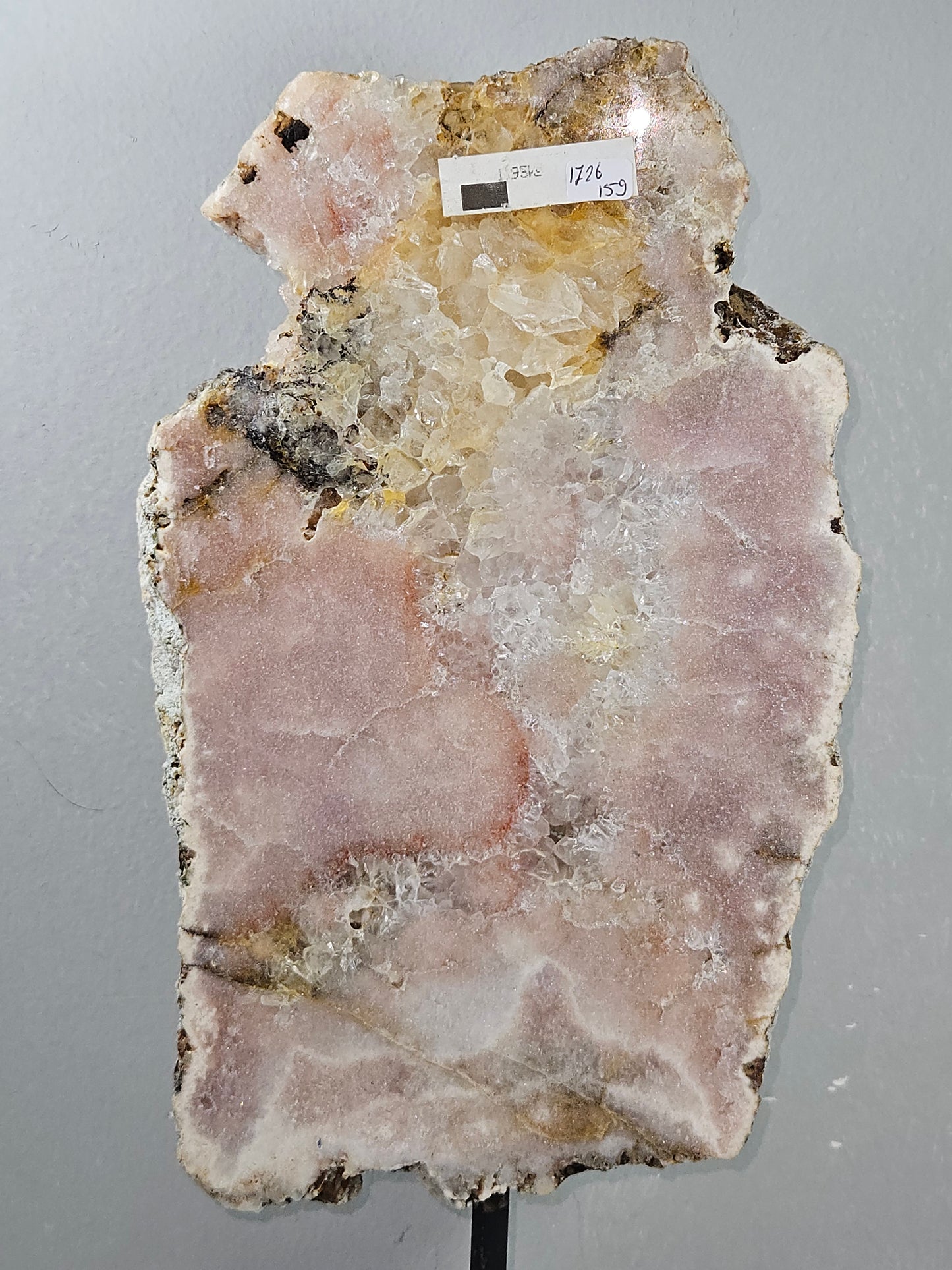 Roze amethist op standaard 1726 gram