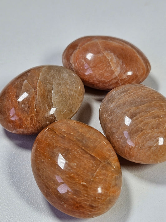 Roze maansteen zaksteen