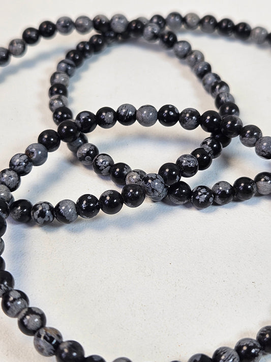 Sneeuwvlok obsidiaan armband 4mm