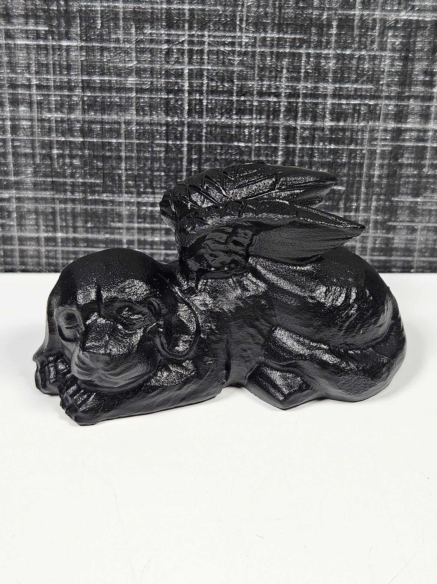 Zwarte obsidiaan gedenkhondje
