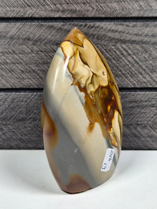 Polychroom Jaspis Sculptuur 256 gram