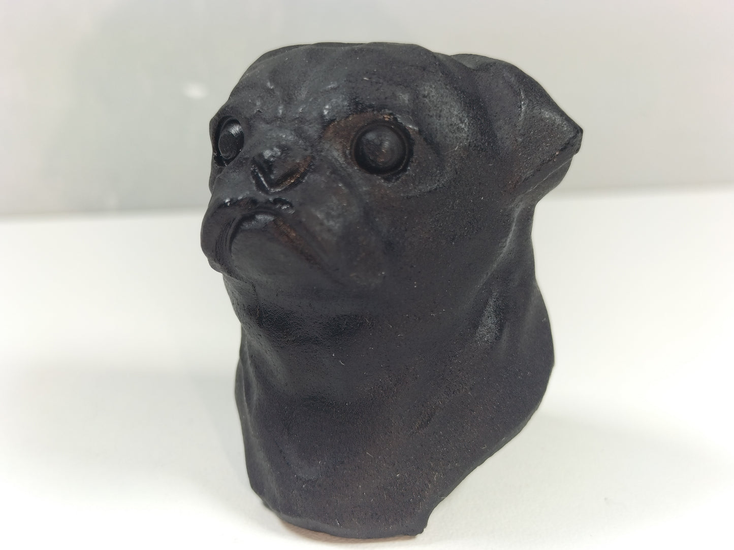 Obsidiaan mopshondje
