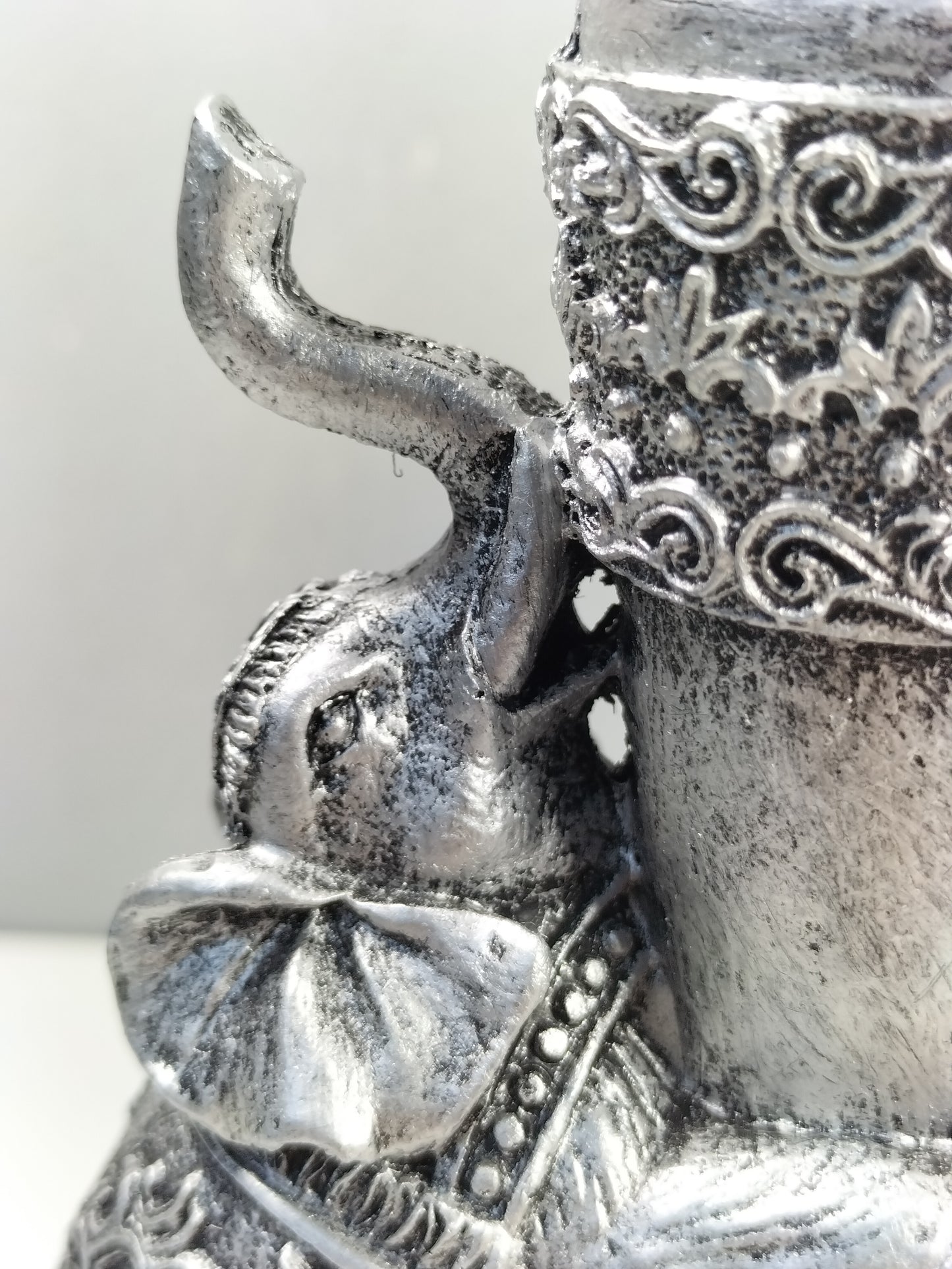 Olifant met hoorns houder Zilver