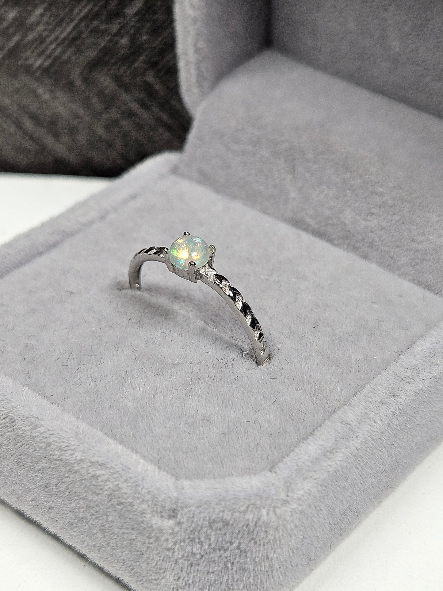 Opaal s925(zilver) verstelbare ring nr25