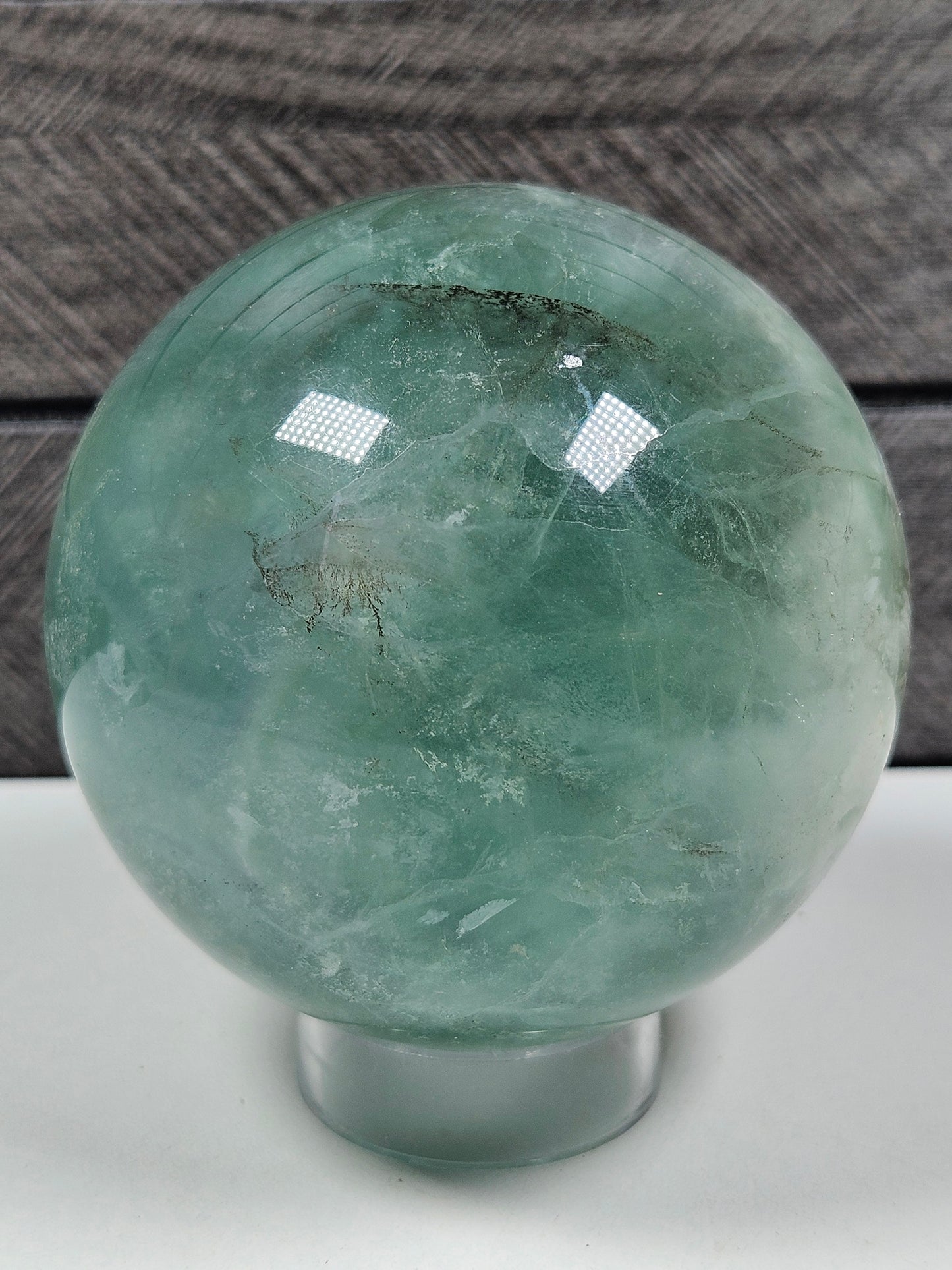 Veder Fluoriet met dendriet bol 588 gram