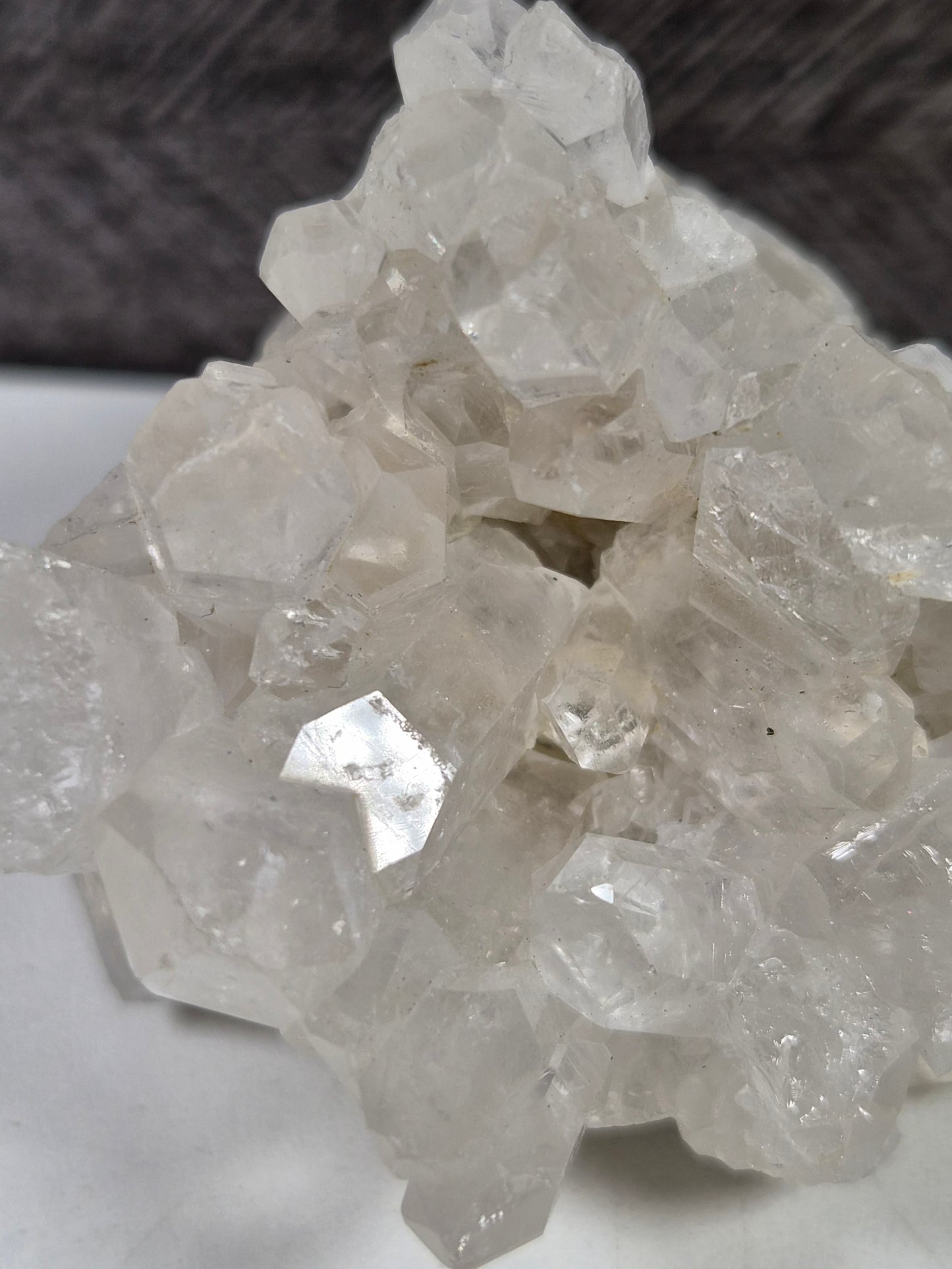 Bergkristal ruw cluster 136 gram