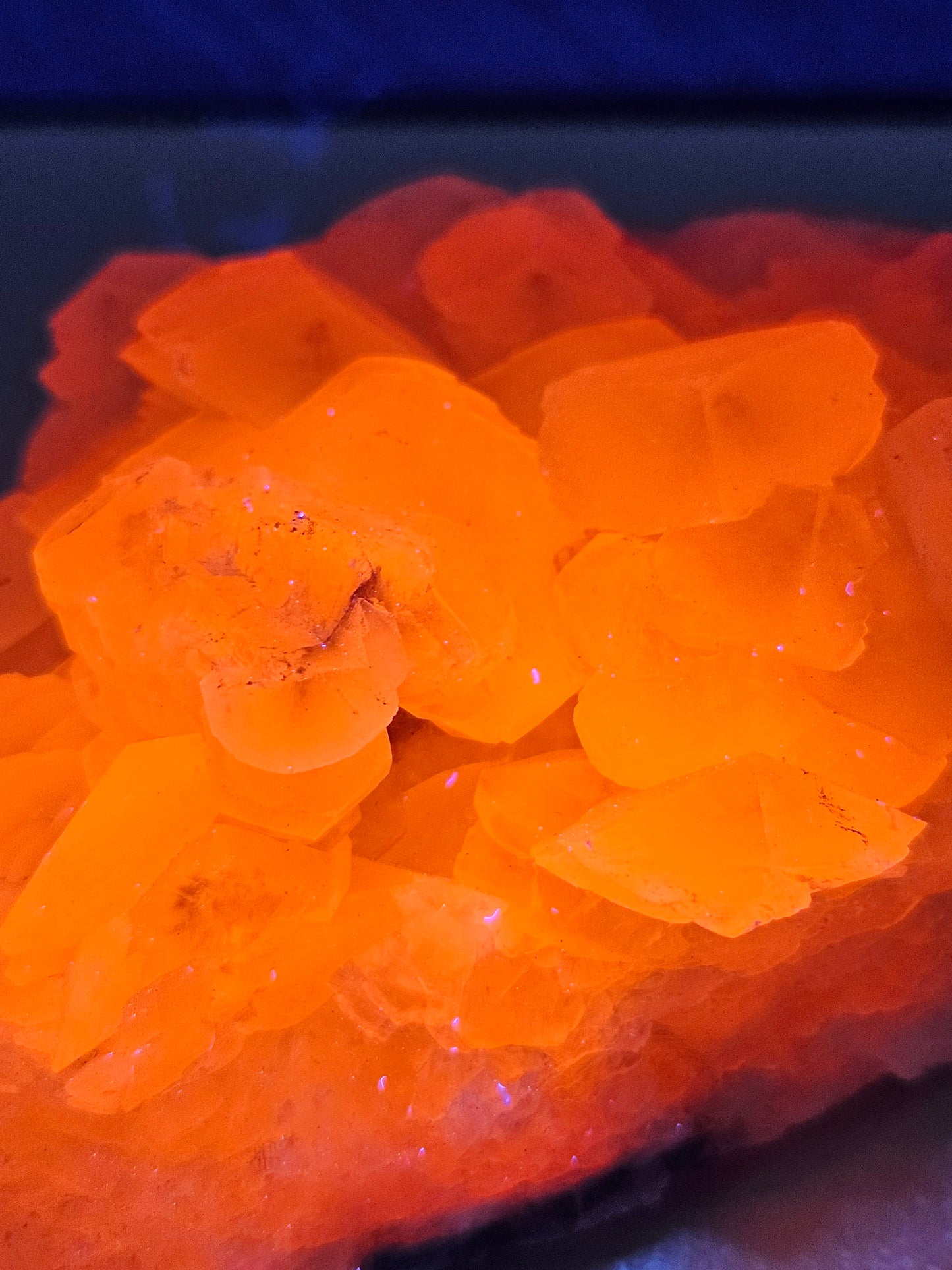 Roze (Mangano) Calciet 204 gram