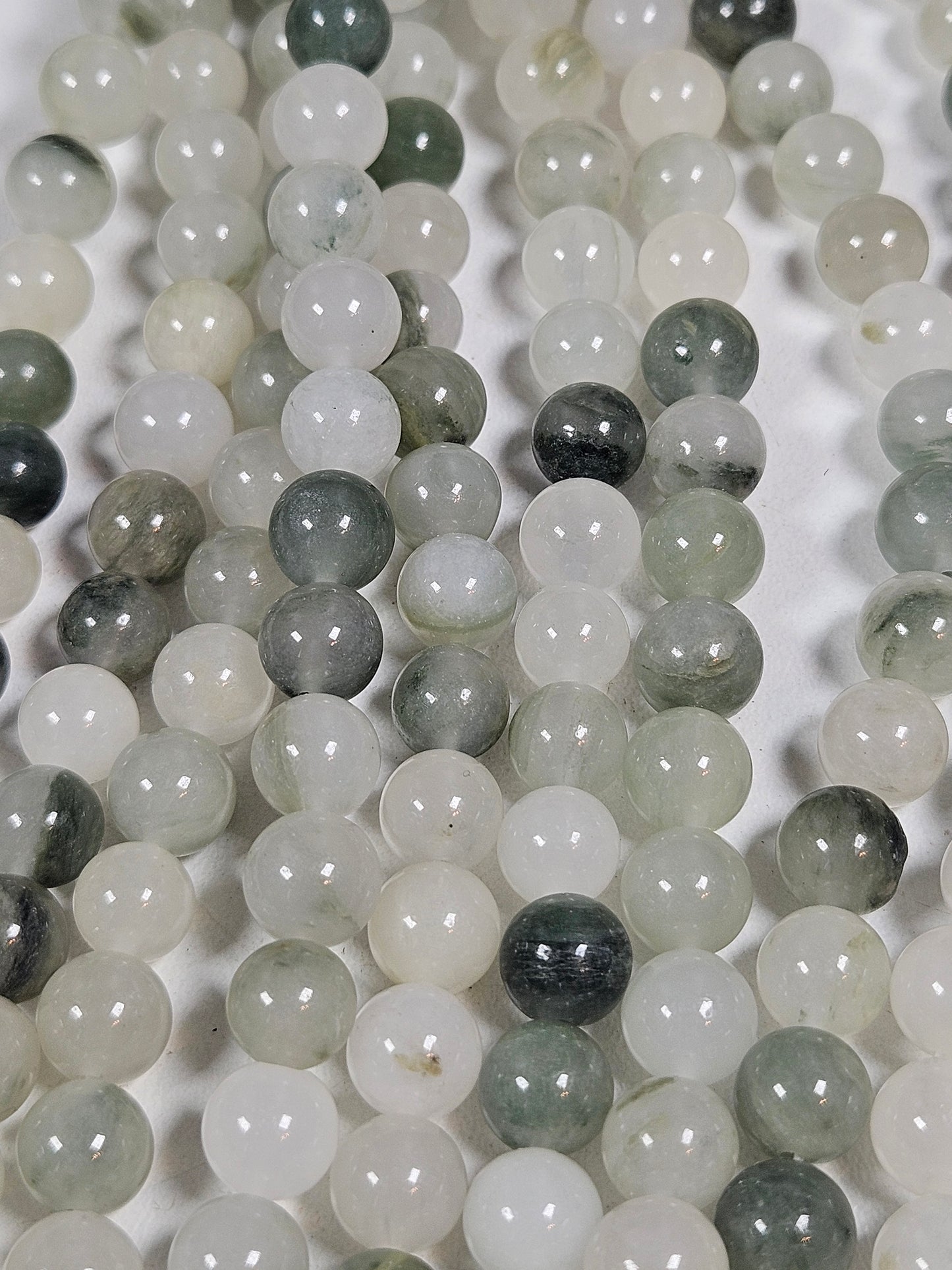 Kiwijade Perlenstrang 8mm