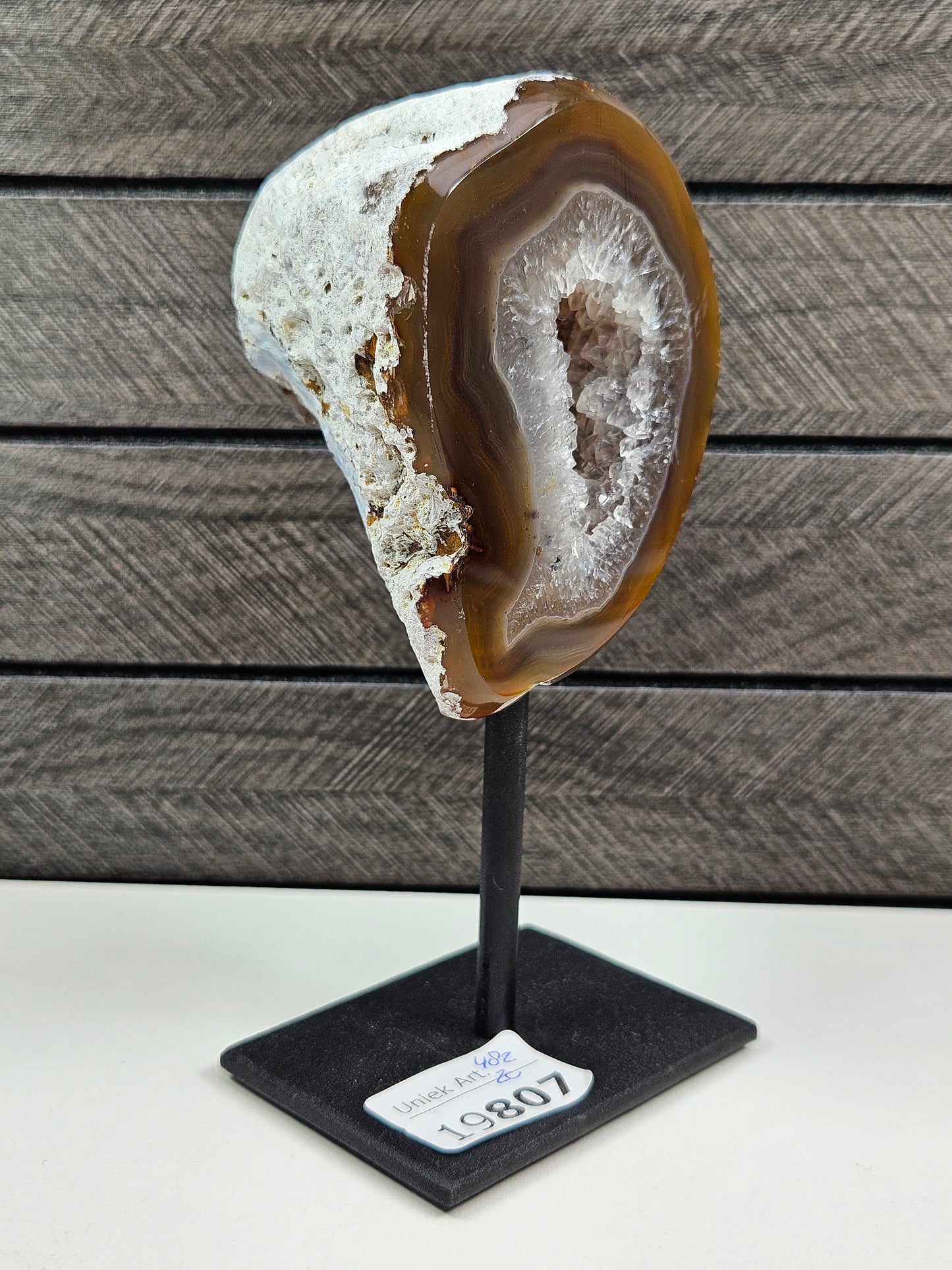 Agaat druzy op standaard 482 gram