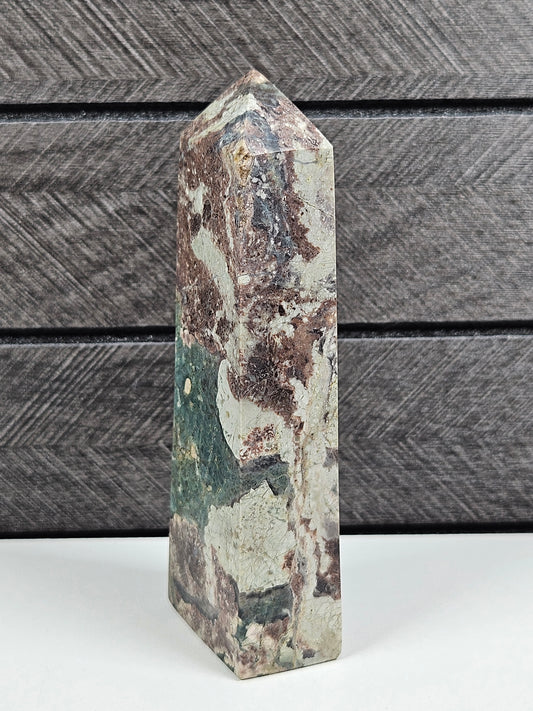 Groene bloemjaspis toren 122 gram