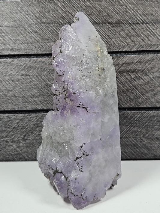 Fluoriet met pyriet toren 378 gram