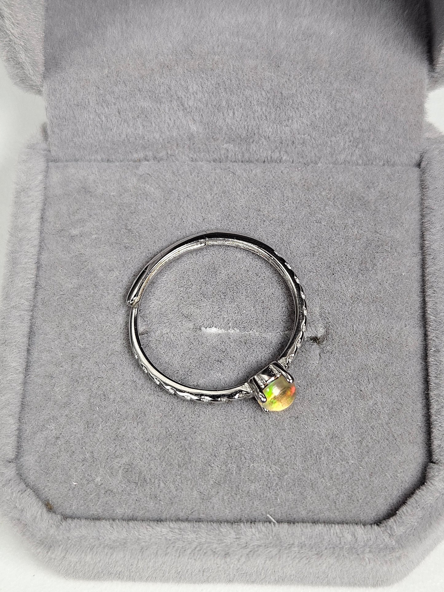 Opaal s925(zilver) verstelbare ring nr22
