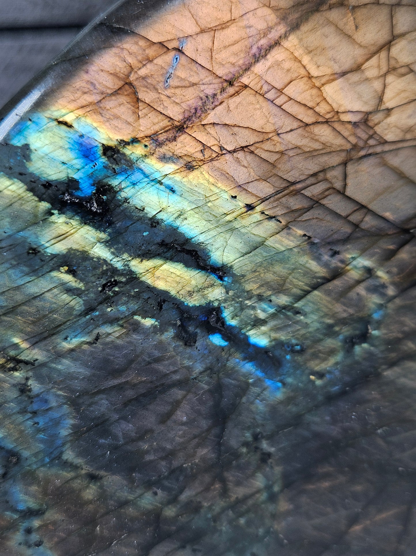 Labradoriet sculptuur 1452 gram