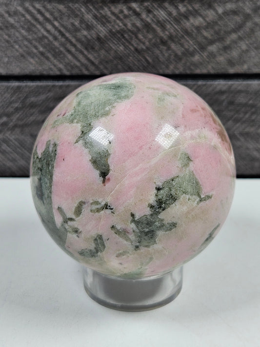 Roze Opaal/Groene Toermalijn bol 356 gram