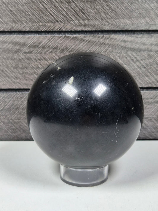 Zwarte Toermalijn bol 614 gram