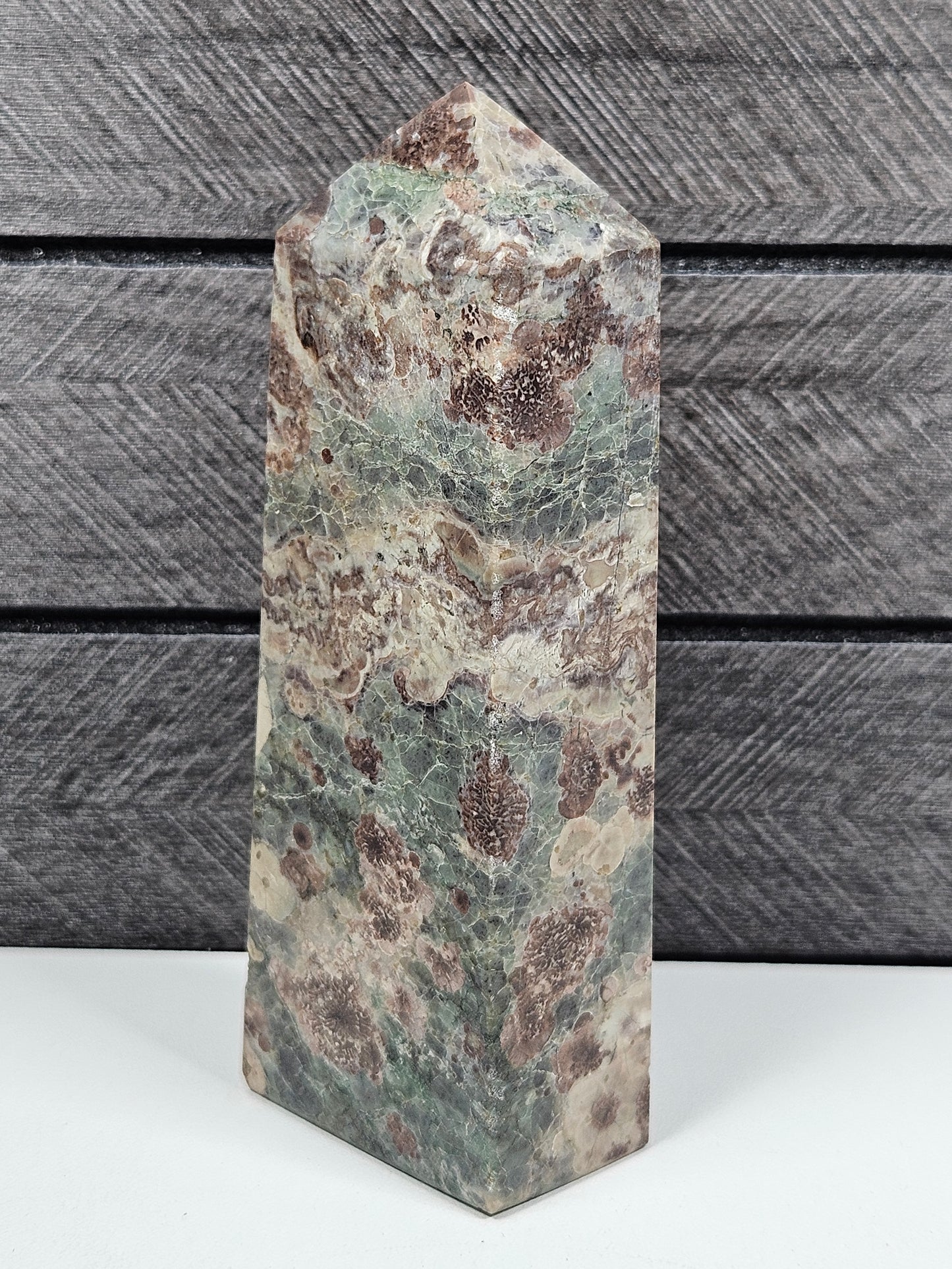 Groene bloem Jaspis toren 218 gram