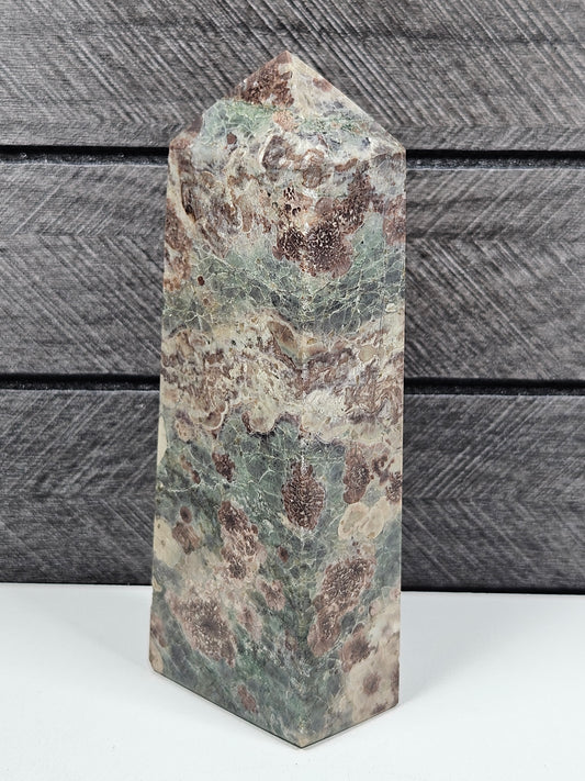 Groene bloem Jaspis toren 218 gram