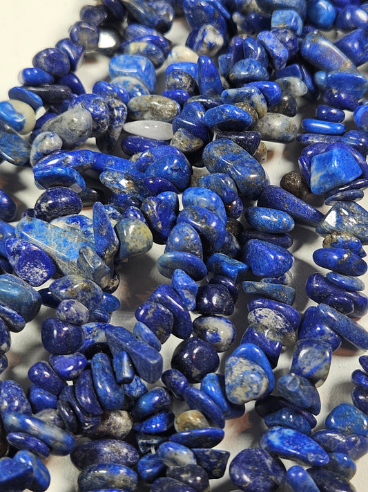 Lapis lazuli kralenstreng chips (extra lang) 9mm