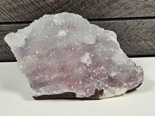 Roze chalcedoon op standvlak 428 gram