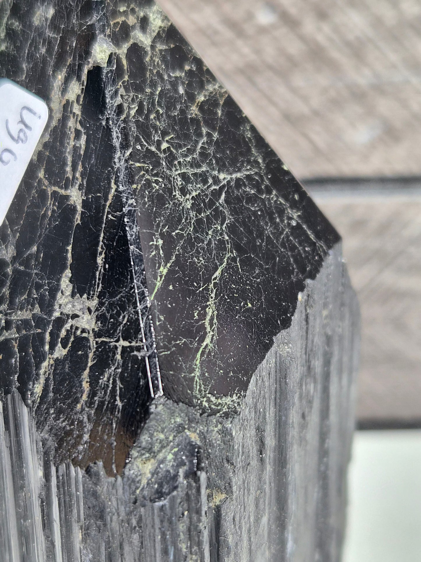 Zwarte toermalijn toren 490 gram