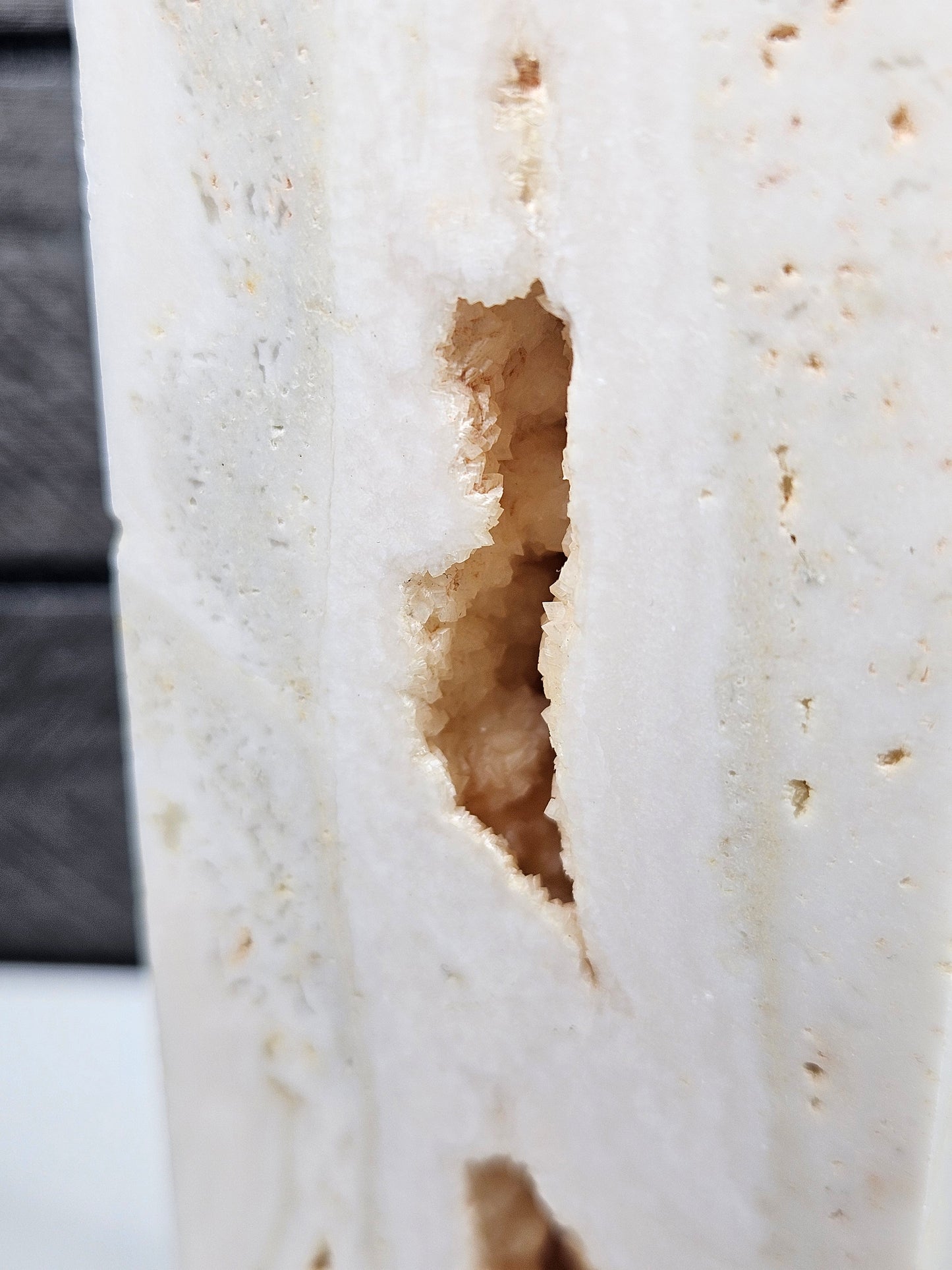 Witte calciet toren 316 gram