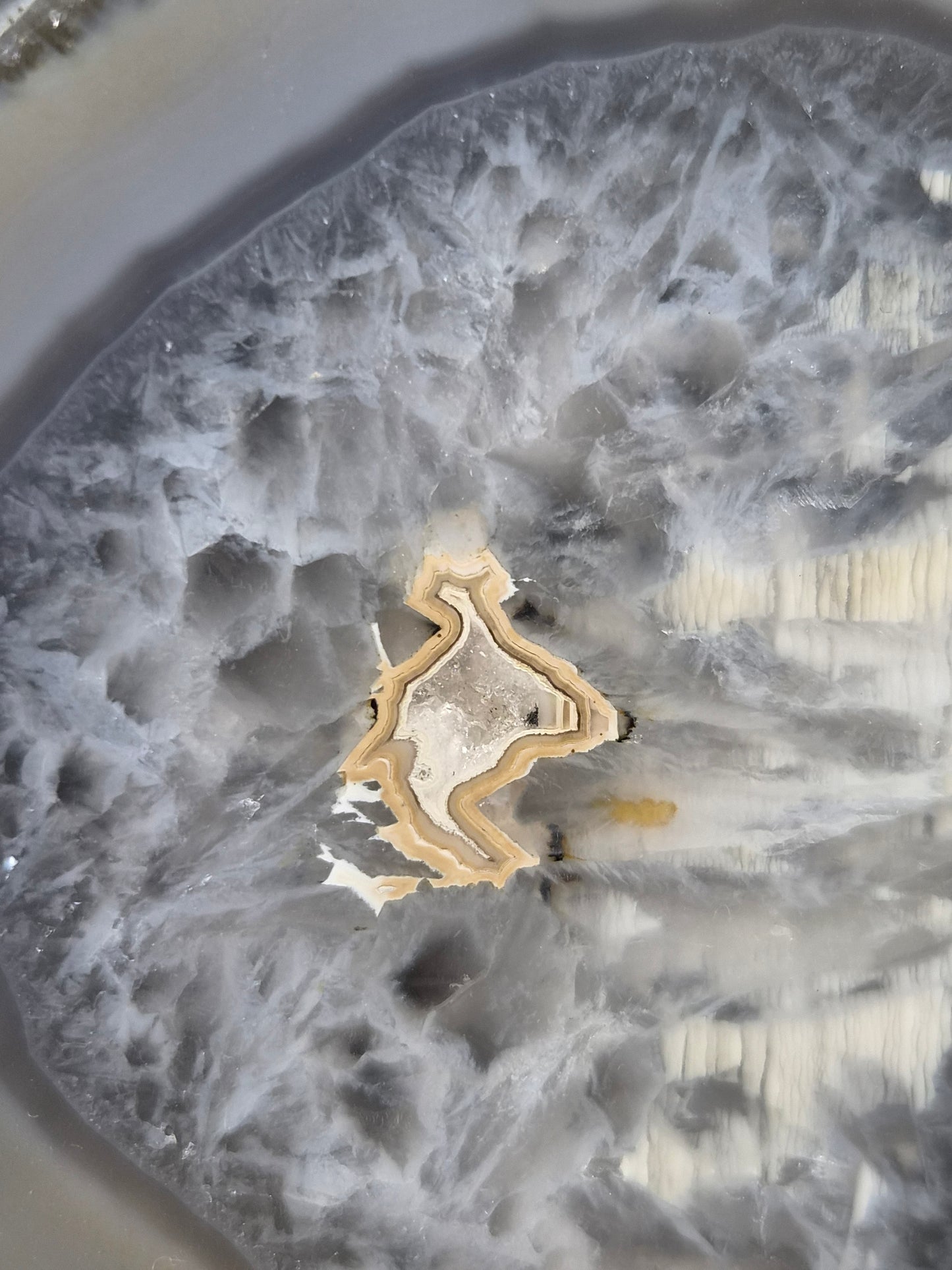Agaat Geode op Standaard 562 gram