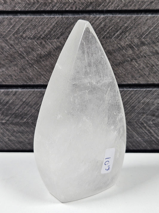 Bergkristal sculptuur 191 gram