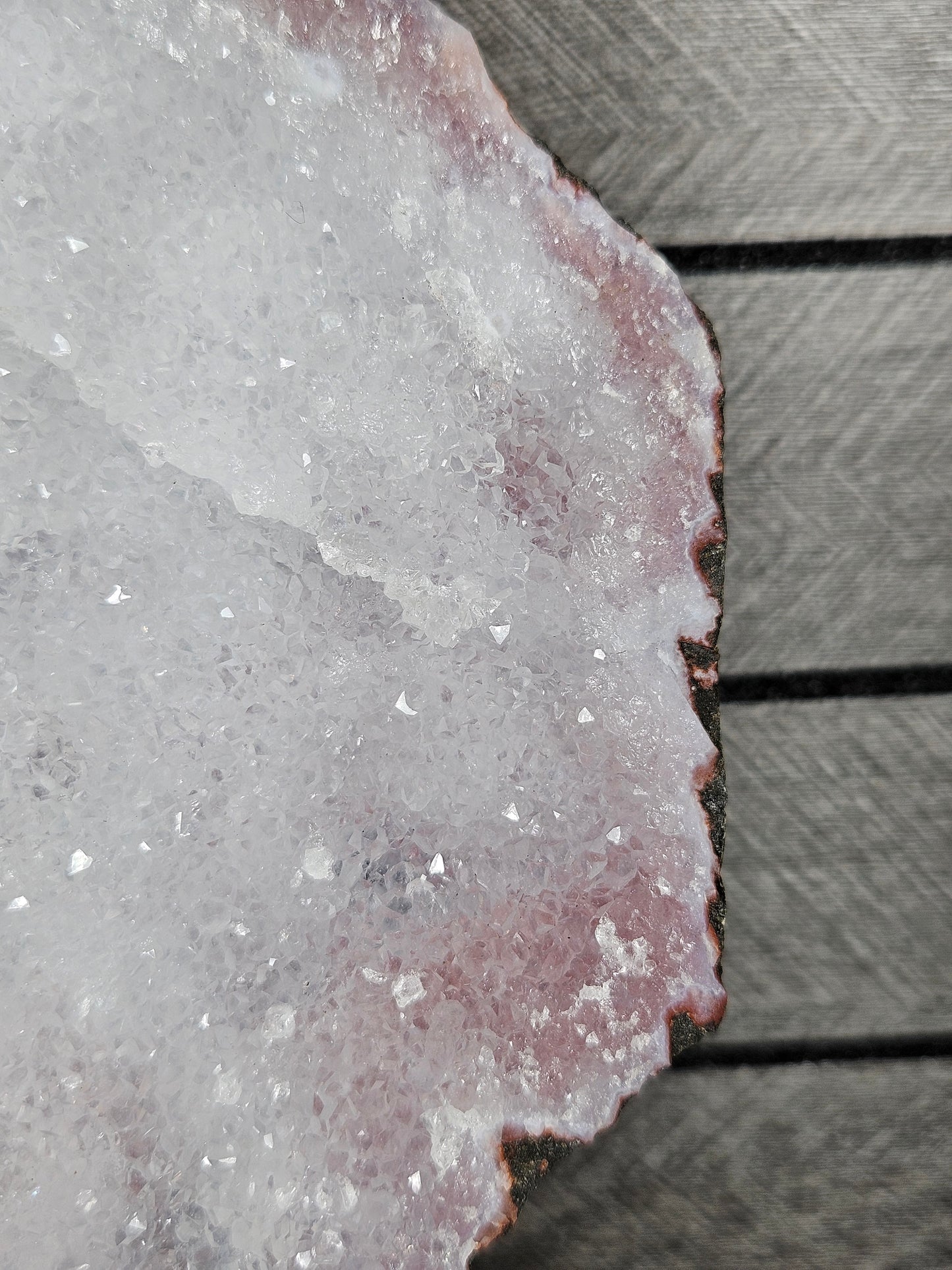 Roze chalcedoon op standvlak 2132 gram