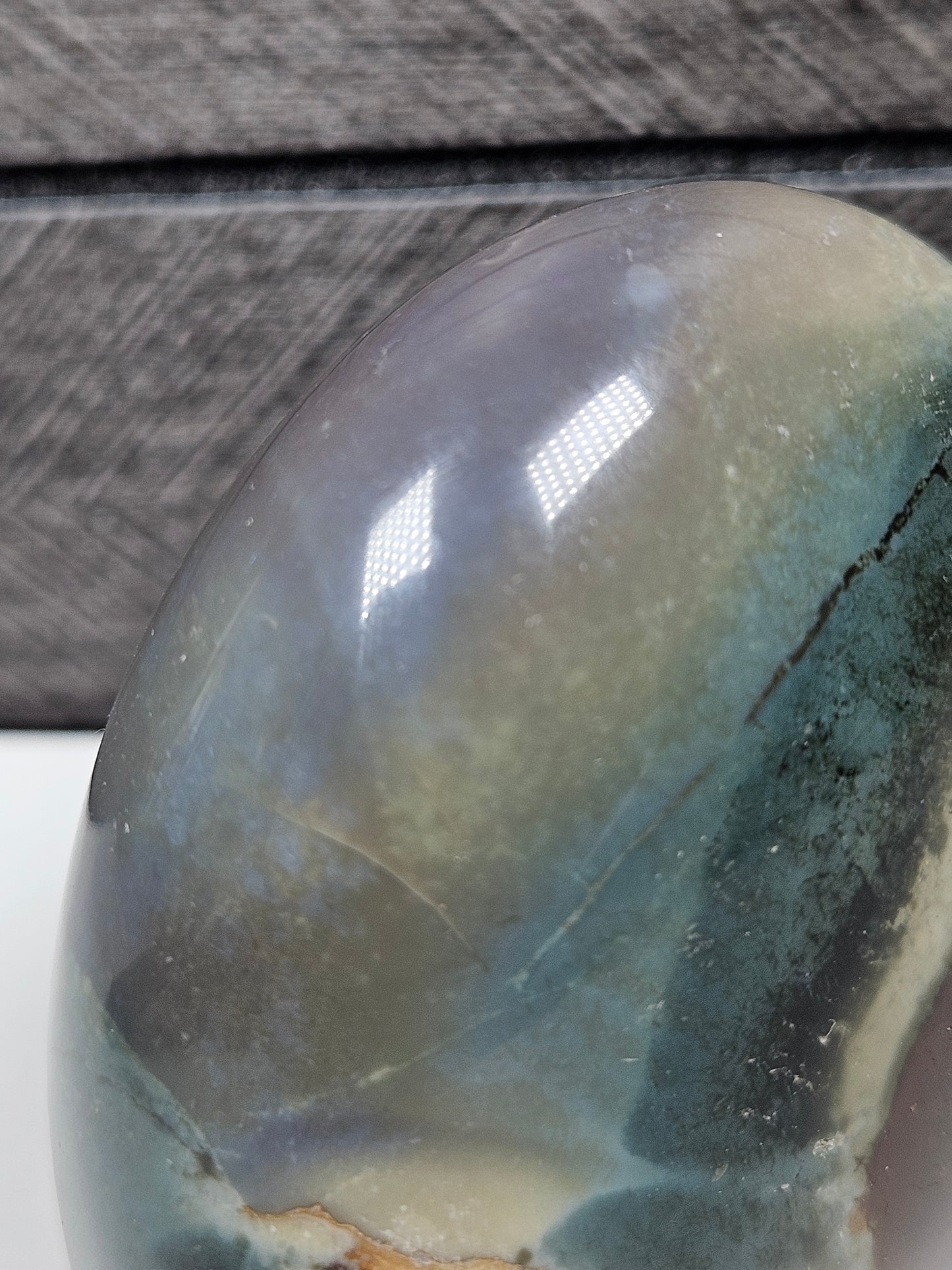 Polychroom Jaspis sculptuur 228 gram