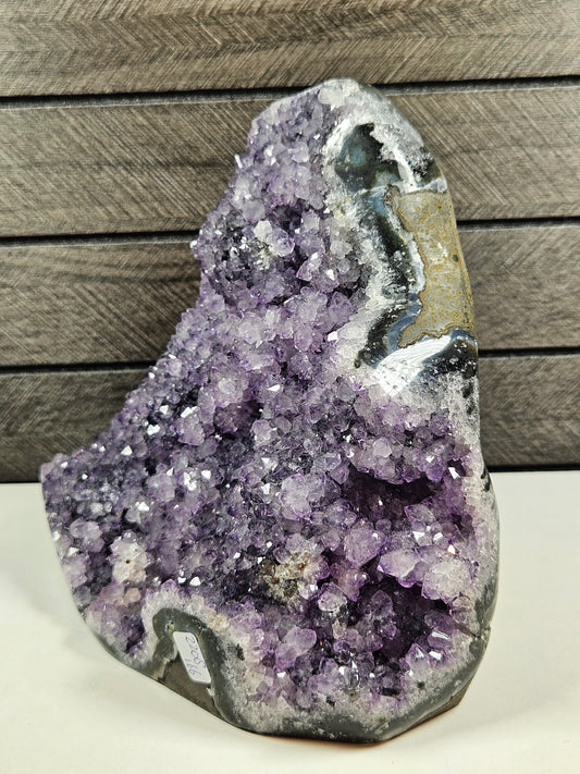 Amethist op standvlak 2208 gram