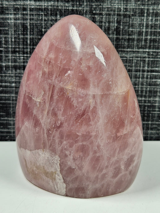 Rozenkwarts sculptuur 500 gram