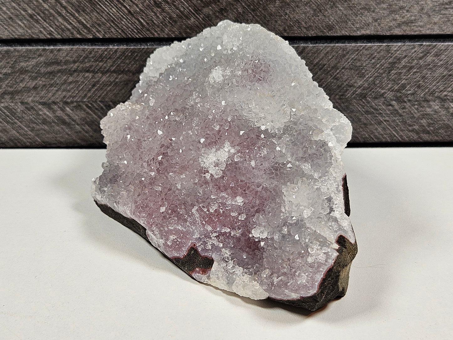 Roze chalcedoon op standvlak 428 gram