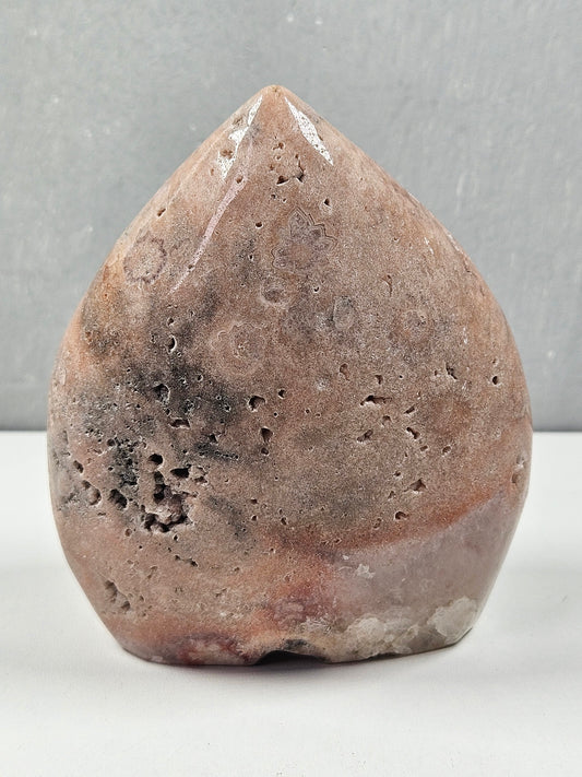 Roze amethist druppel 594 gram