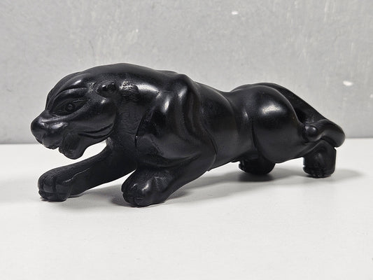 Zwarte obsidiaan panter