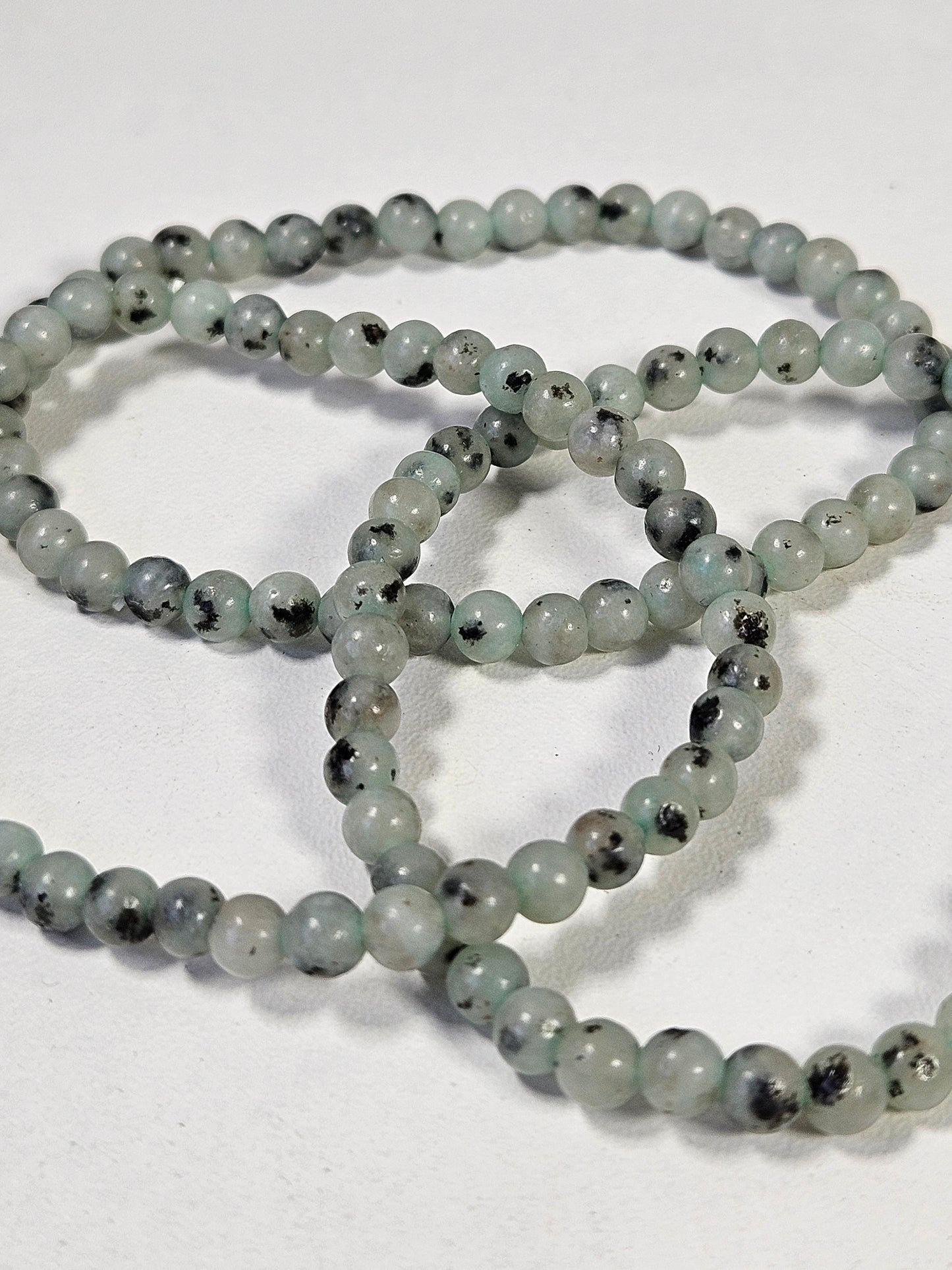 Kiwi jaspis armband 4mm