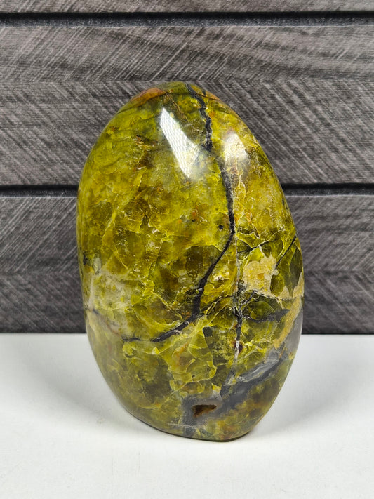 Groene Opaal Sculptuur 208 gram