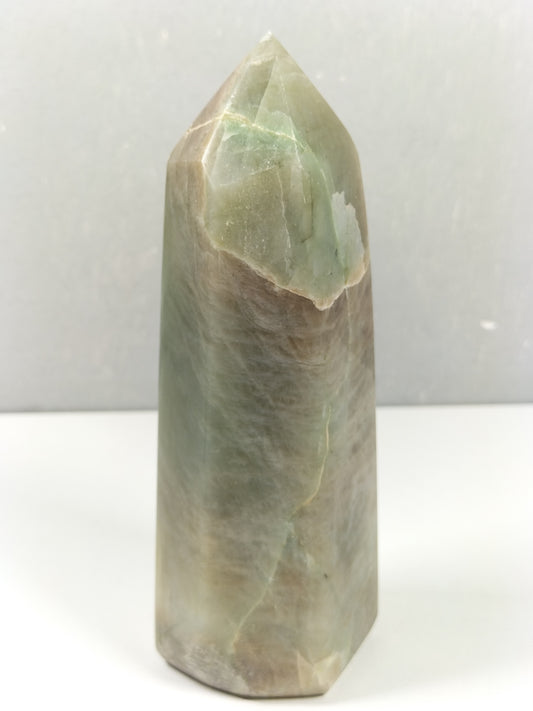 Groene maansteen toren 334 gram