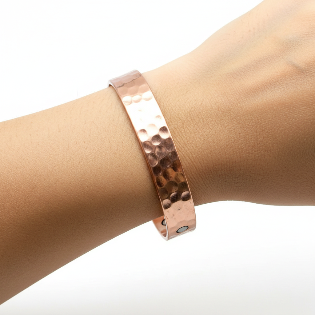 Koperen Armband Gehamerd