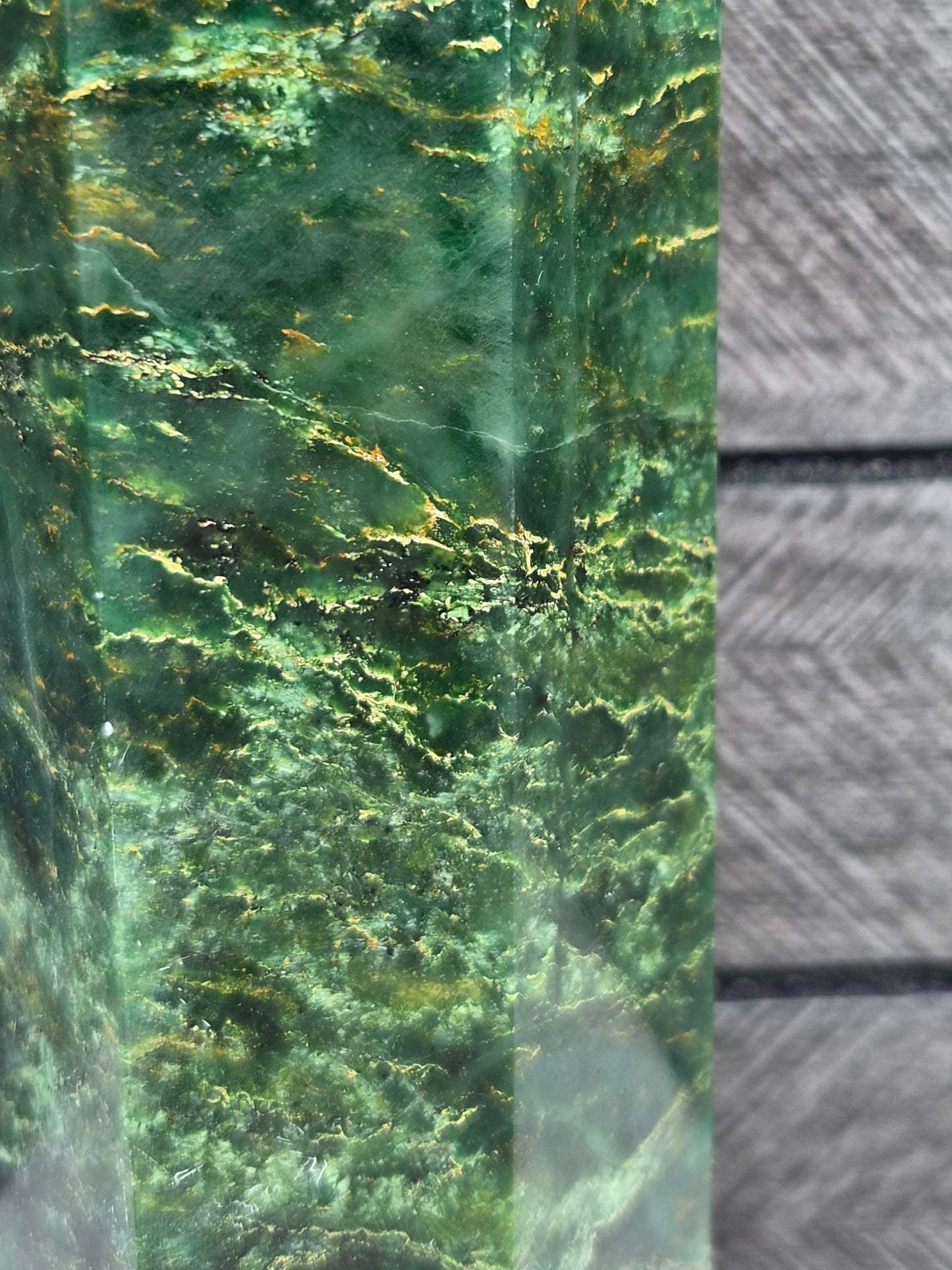 Emerald Toren 876 gram