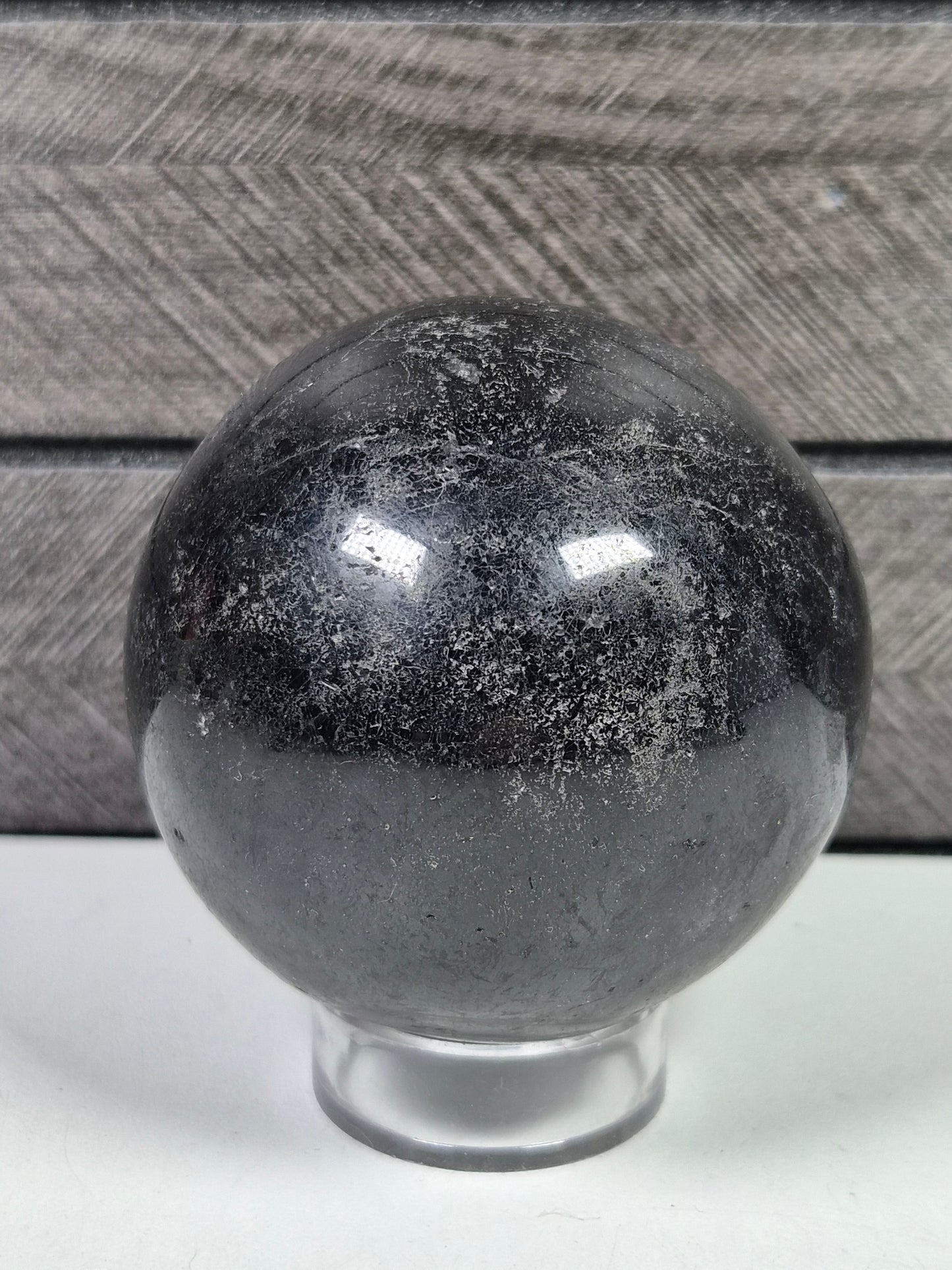 Zwarte Toermalijn bol 388 gram