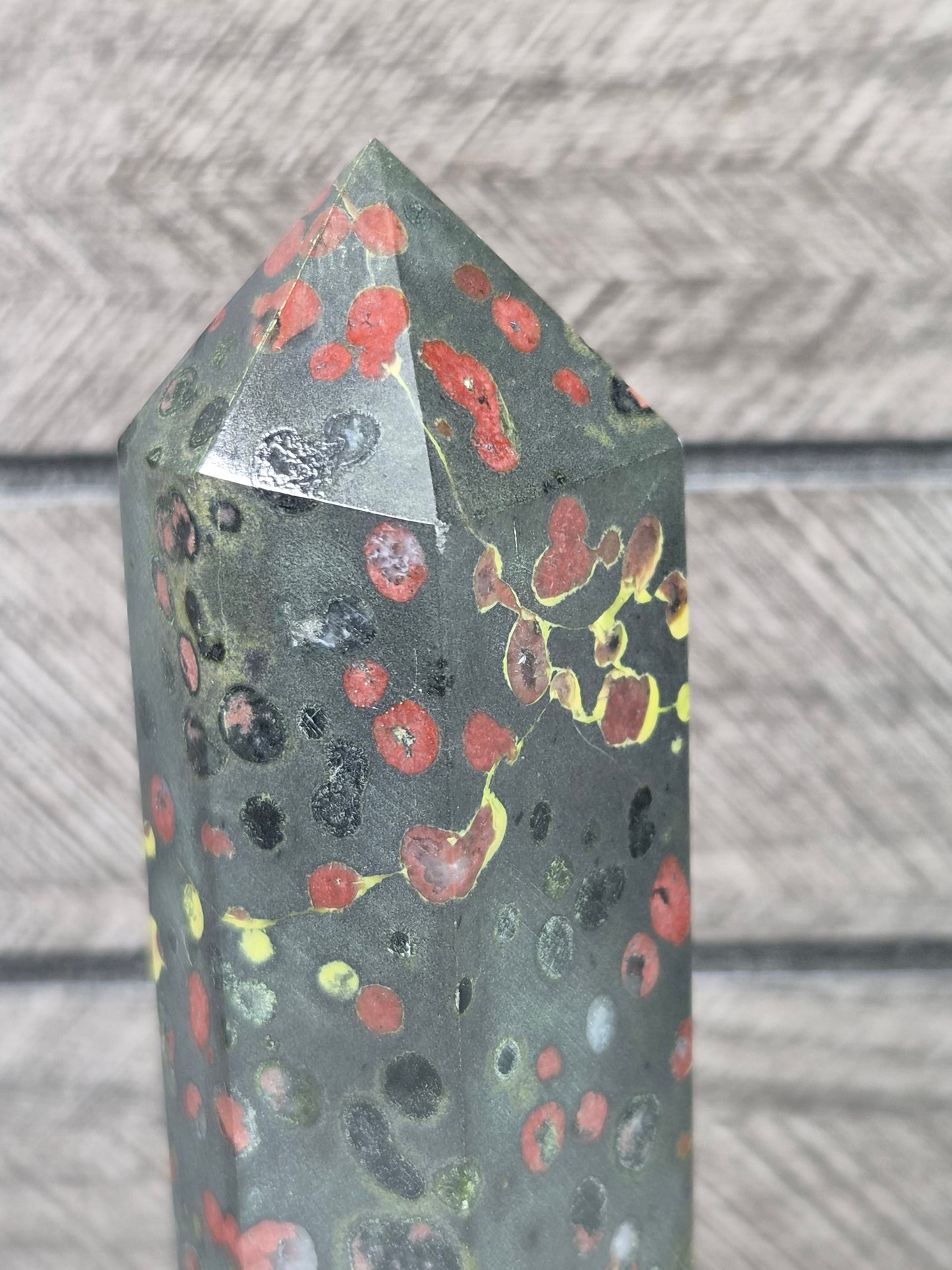 Pruimenbloesem Jaspis toren 284 gram