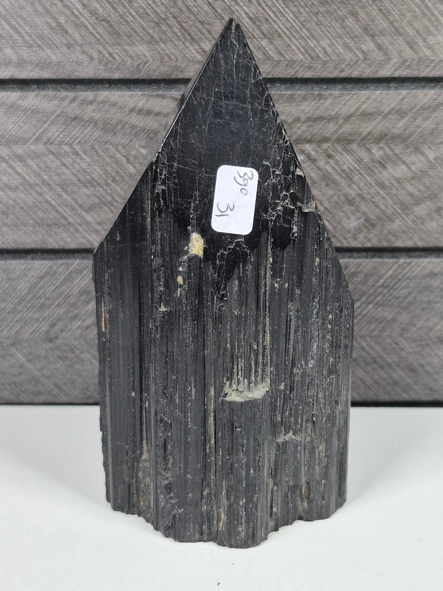 Zwarte toermalijn toren 390 gram