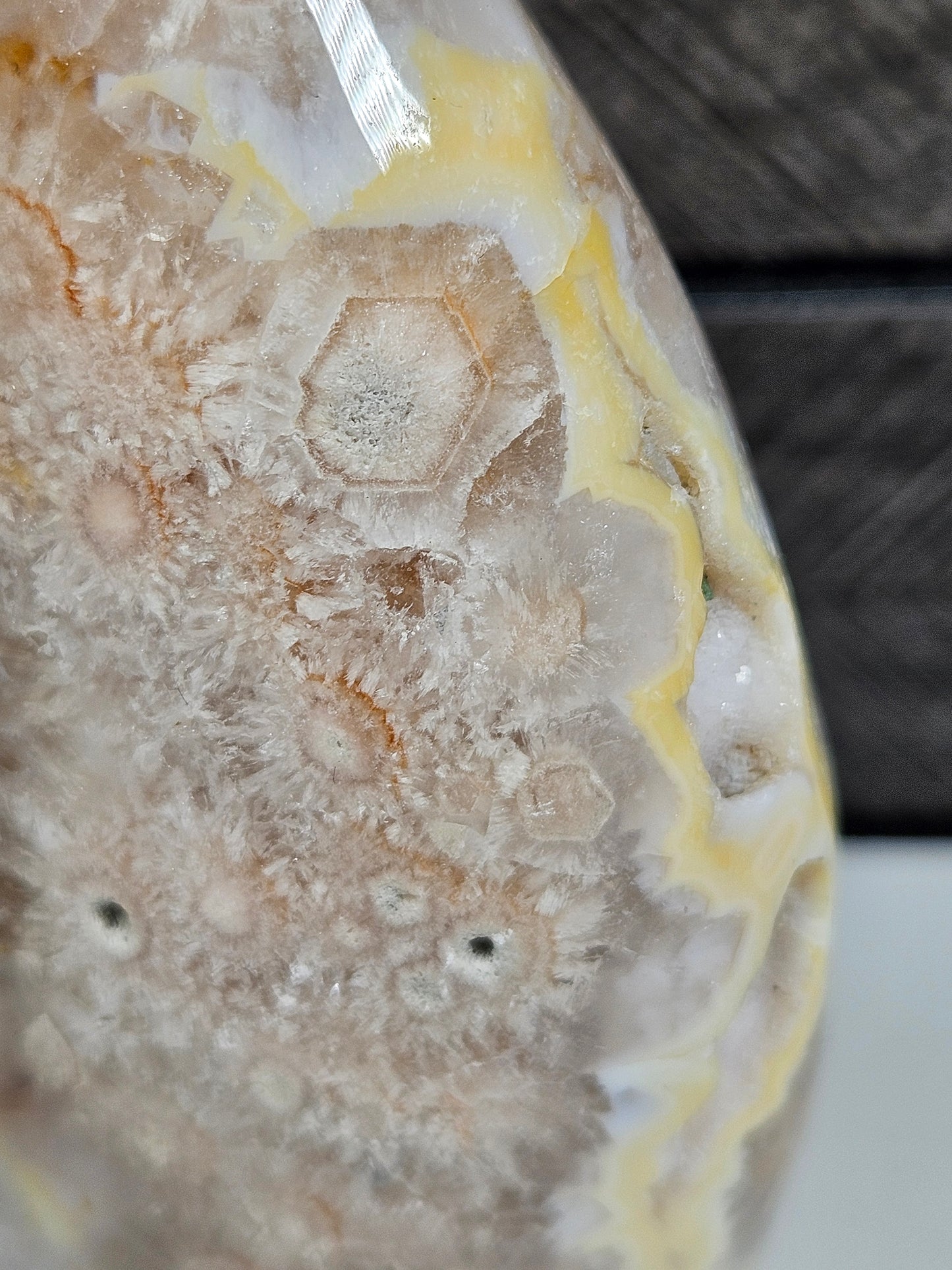 Bloemagaat/Roze amethist sculptuur 348 gram