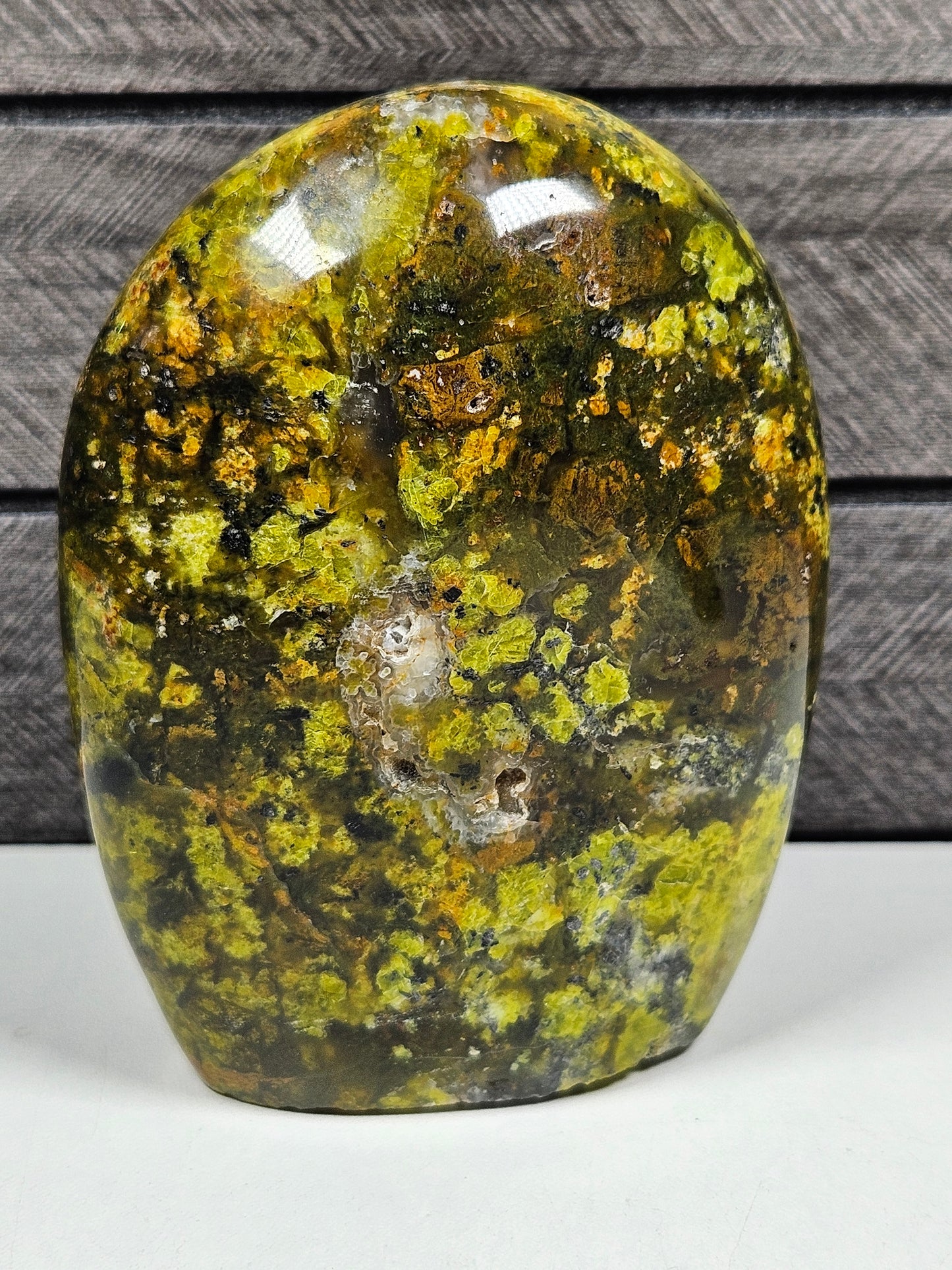 Groene Opaal sculptuur 428 gram