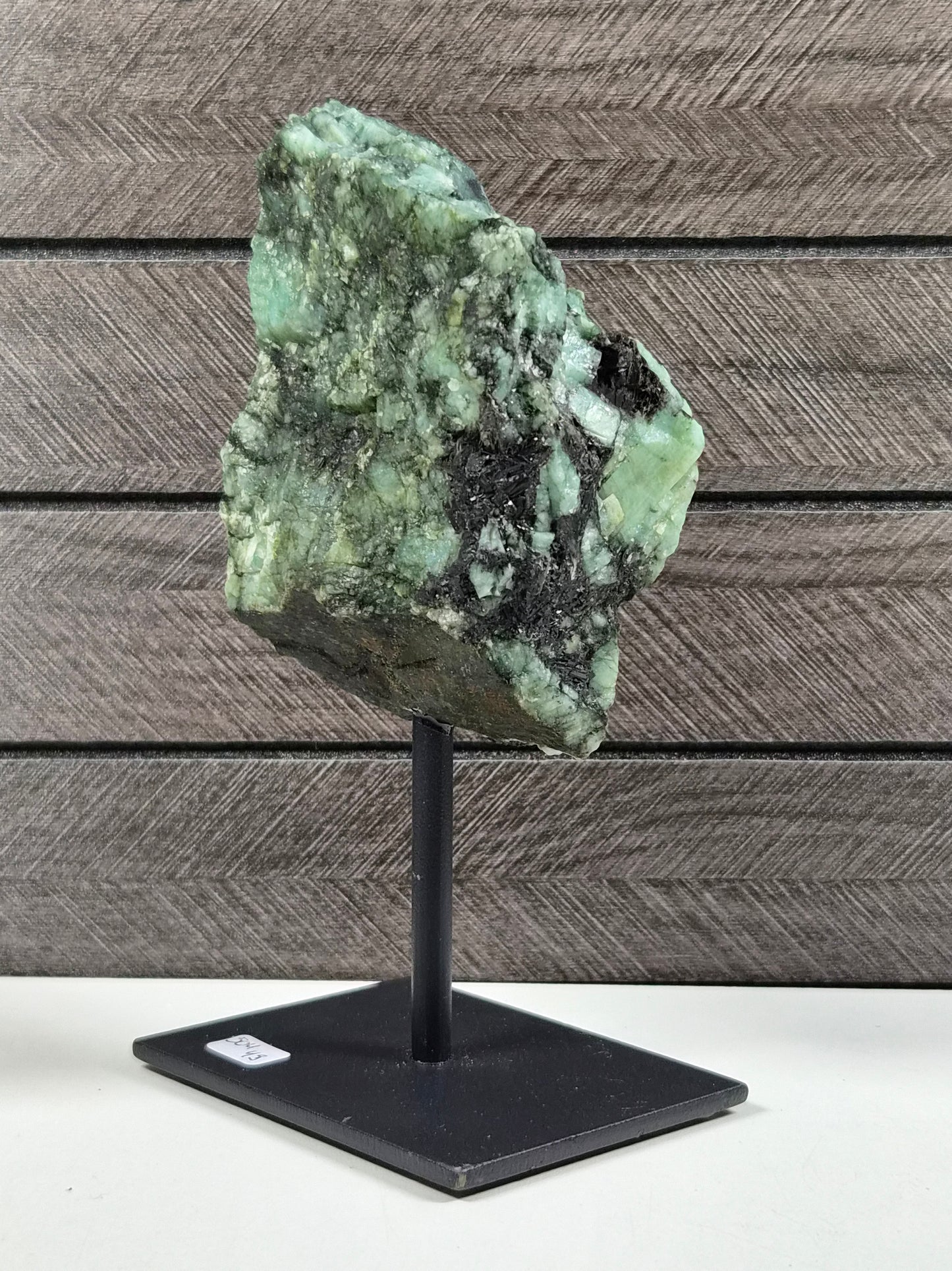 Emerald Ruw op standaard 504 gram