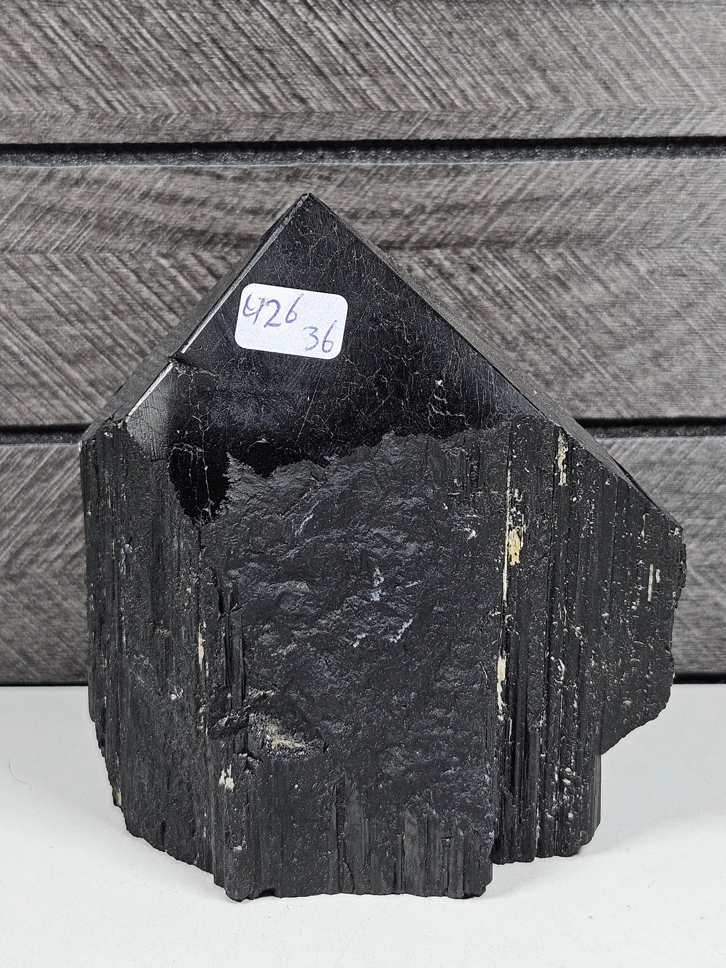 Zwarte toermalijn toren 426 gram